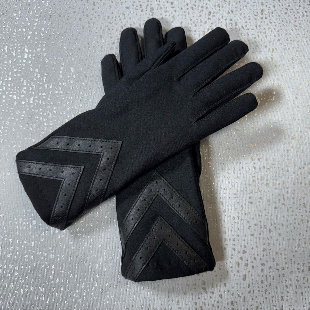 ISOTONER Women's‎ Shortie Chevron Unlined Winter Glove Small/Medium